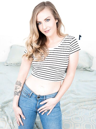 αφού γλείφει το μουνί της