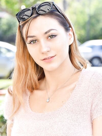 πριν γδυθεί στο σπίτι