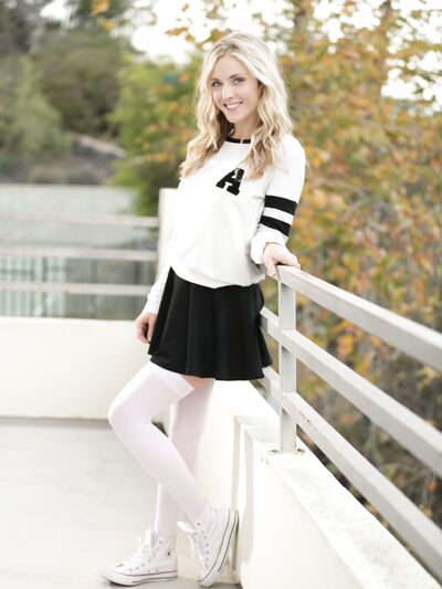 A lenyšgözŹ szőke bébi, Karla Kush megdugat magåt a fïrdőszobåbanVotóyldek)