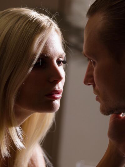 Φωτογραφίες καταπληκτικής Ευρωπαίας κοπέλας Candee Licious που γαμιέται σκληρά (Fanta Sie)